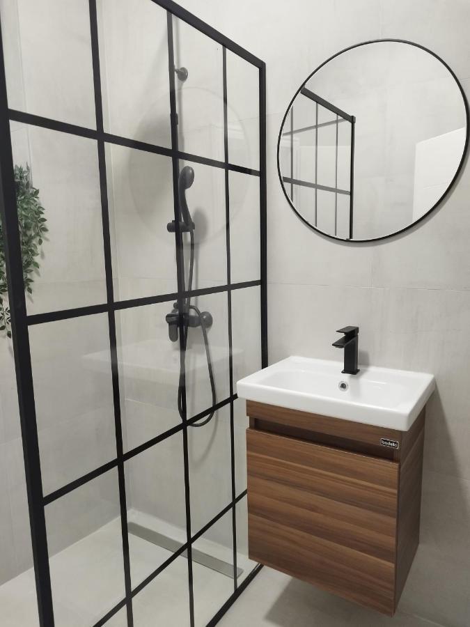 נובי סאד Eva Apartment מראה חיצוני תמונה